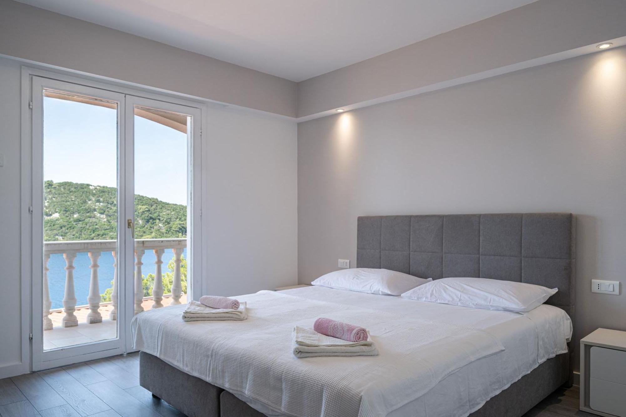 Panoramic Apartments Anic Blato  Buitenkant foto