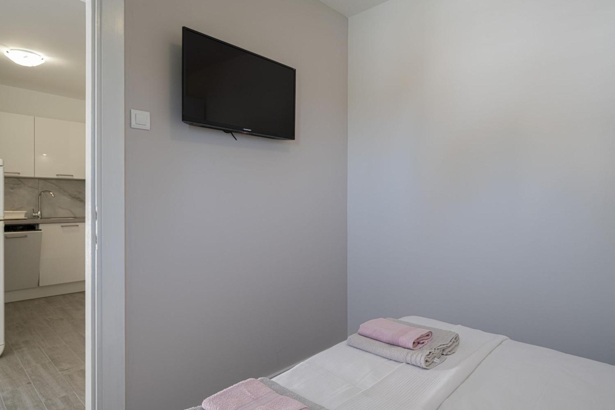 Panoramic Apartments Anic Blato  Kamer foto